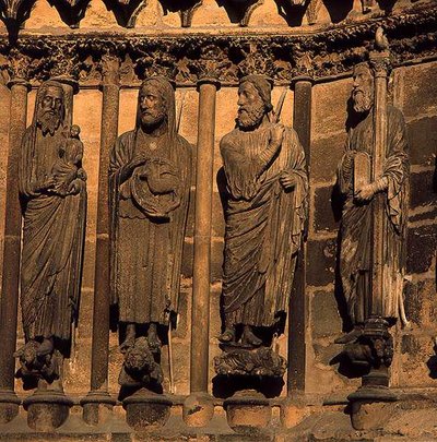大聖堂の正面からの4人の人物、1230〜40年頃（石灰岩） 作： French School