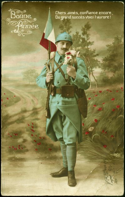 1916年当時のグリーティングポストカード。田舎の風景の中で、銃を持ってフランス国旗を持ち、花束の香りをフンワリと漂わせている兵士。1916年という年の願いを込めたカラーポストカード。 作： French School
