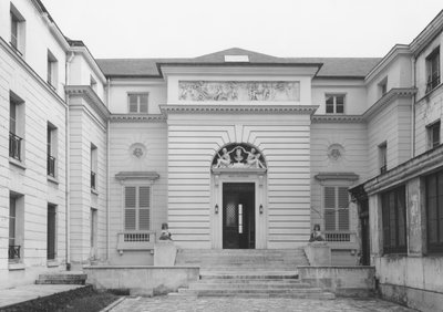 Hotel Gouthiere、中庭のファサード、18世紀後半（345983も参照） 作： French School