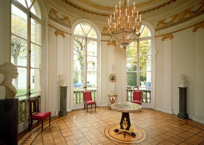 18〜19世紀のサロンロンのインテリア 作： French School