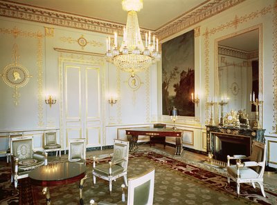 ユージーンデボーハルネ王子のアパートのサロンヴェールの内部（1781-1824） 作： French School