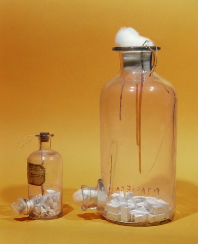 ルイパスツール（1811-95）が研究に使用した瓶（ガラス） 作： French School