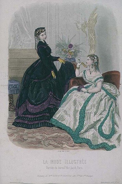 ブリアン＝カステル夫人のドレス（ルロワ社発行の「Journal De La Famille」の「Fashion Illustrated」セクションより 作： French School