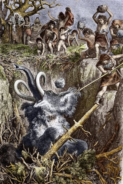 旧石器時代: マンモスの狩猟シーン、先史時代の部族がマンモスが穴に落ちたときに石を投げる (旧石器時代: 穴に落ちたマンモスを狩るヨーロッパの穴居人) 19 世紀の彫刻 個人蔵 作： French School