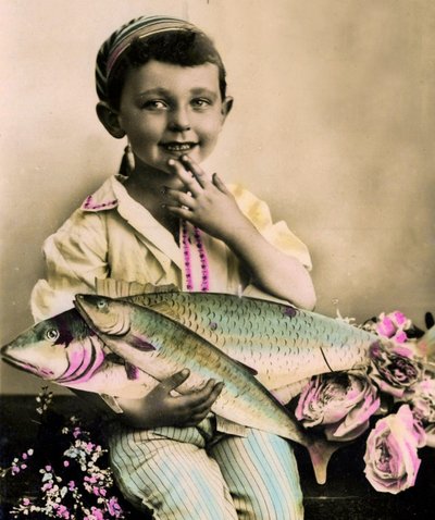 魚c.1898を持つ男の子の肖像 作： French School