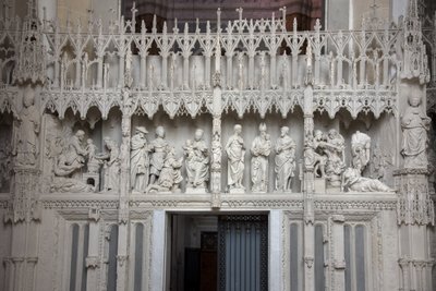 シャルトル大聖堂の聖歌隊の風景 作： French School