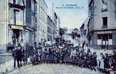 ピュトーの小学生、1900〜10年頃 作： French School