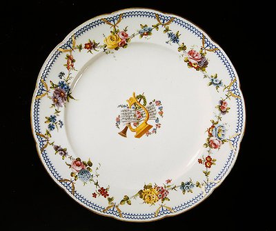 楽譜で飾られたセーヴルプレート、1764年（ファイアンス） 作： French School