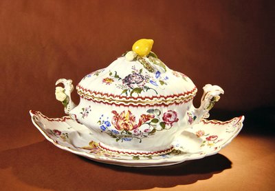 スープターイーンと料理（ファイエンス）（375745も参照） 作： French School