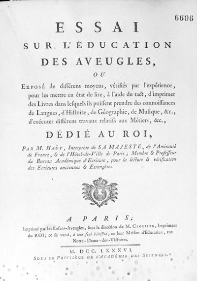 1786年に出版されたヴァランタン・ハウイ（1745-1822）の「アベウグルの教育に関するエッセイ」のタイトルページ（エングレーヴィング） (モノクロ写真) 作： French School