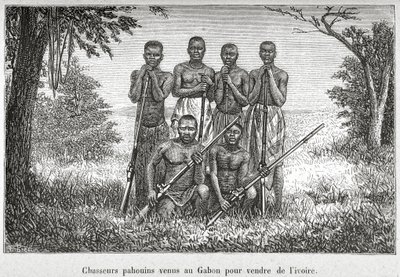 ガボンの先住民族の伝統的な衣装（Henri-Victor du Pont著「L