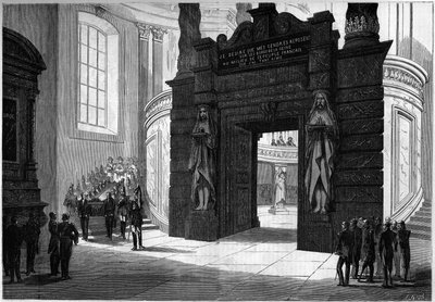 ナポレオン1世（1769-1821）の遺灰をサン・ジェローム礼拝堂からアンヴァリッドのドームの下に作られた墓に移す。1861年4月2日、パリ。1861年4月13日付「Le Monde Illustré」209号に掲載されたエングレーヴィング。 作： French School
