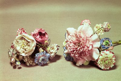 ヴァンセンヌの花（磁器）の2つの束 作： French School