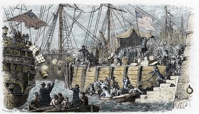 Guerra da Independência dos Estados Unidos: revolta dos colonos americanos (de origem britânica) contra os impostos impostos pelo Parlamento inglês sobre o chá e outros gêneros alimentícios. Eles se disfarçam de índios e jogam a carga do chá no mar após en 作： French School