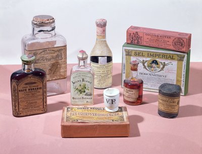 各種医薬品 作： French School