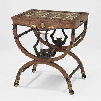 テーブル、c.1800（バールメープル、モミまたはパイン、金箔のブロンズ、大理石） 作： Friedrich (after) Gilly
