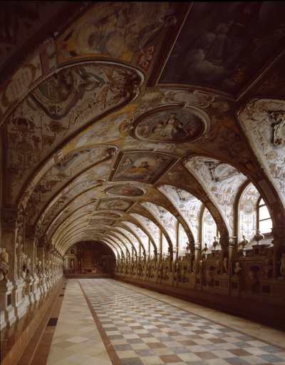 建築家・画家のフリードリッヒ・シュストリス（1540-1599）が設計した王宮の骨董品館の様子。1569-1586 ミュンヘン ドイツ 作： Friedrich Sustris