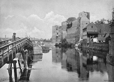 ニューアーク城と橋、c1896 作： Frith and Co
