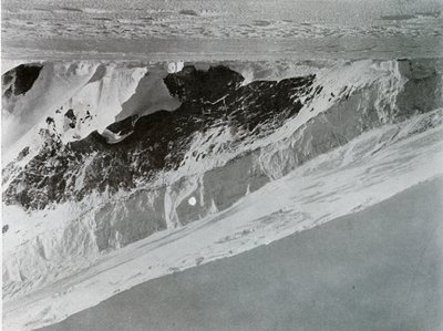 警告氷河の斜面、c1911、1913 作： G. Murray Levick