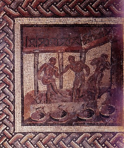 Gallo Roman Art: 素朴なカレンダーを表現したモザイク舗装。桶の中の葡萄を踏むシーン。日本統治時代の2世紀末から3世紀初め。サン・ロマン・アン・ガル（ローヌ）より。サン・ジェルマン・アン・レイ国立考古学博物館 作： Gallo Roman