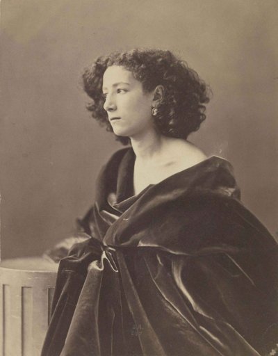 サラ・ベルナール1844-1923、1864の肖像。 作： Nadar