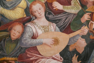「音楽を演奏する天使の合唱団」として知られる聖母被昇天の詳細、トランセプトのドーム、1534年から（フレスコ画） 作： Gaudenzio Ferrari