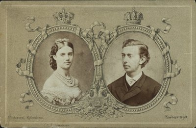 ロシアのニコラス・アレクサンドロヴィチ大公（1843～1865年）とデンマークのダグマー王女（1865年）。 作： Georg Emil Hansen