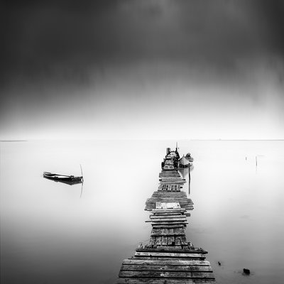  作： George Digalakis