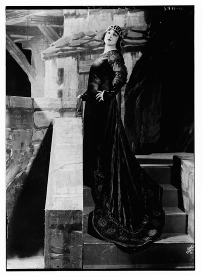 「ウィリアム・テル」のローザ・ポンセル (白黒写真) 作： George Grantham   Bain News Service Bain