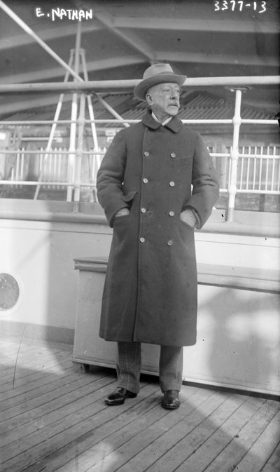 エルネストネイサン、1915年にイタリアからニューヨークへの定期船アメリカ 作： George Grantham Bain