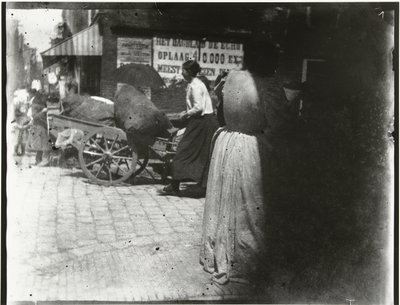 アムステルダムの Houtkopersdwarsstraat と Jodenbreestraat での活動 作： George Hendrik Breitner