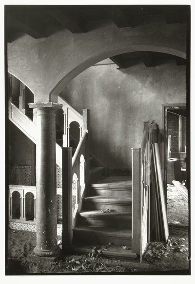 Aerdenhout の Inter Quercus ハウスのホール、建設中 作： George Hendrik Breitner