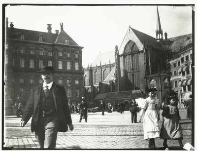 アムステルダムのダムの眺め 作： George Hendrik Breitner