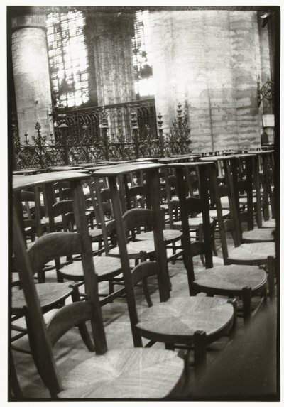 フランスの教会内部 作： George Hendrik Breitner