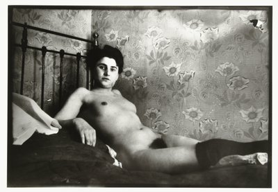 横になっている女性のヌードの肖像画 作： George Hendrik Breitner