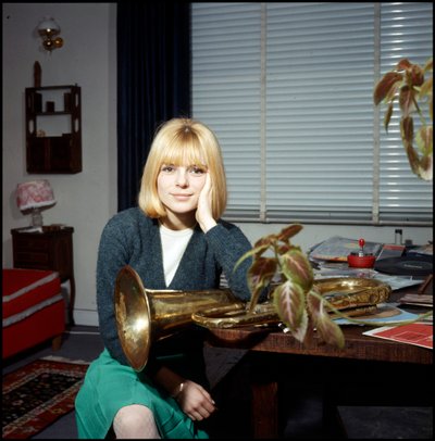 France Gall アットホーム、パリ 作： Bartolome Esteban and studio Murillo