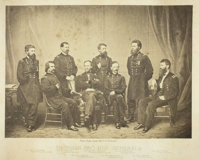 シャーマンと彼の将軍、1865年。 作： George N. Barnard