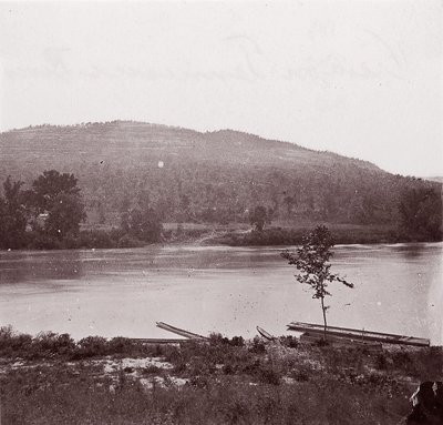 テネシー川の眺め、カリフォルニア州。 1864年。 作： George N. Barnard