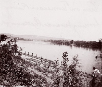 カリフォルニア州チャタヌーガを望むテネシー川の眺め。 1864年。 作： George N. Barnard