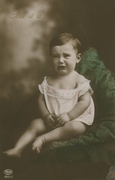 泣いている少年の絵葉書、1913年に送られたもの（手彩色写真） 作： German Photographer