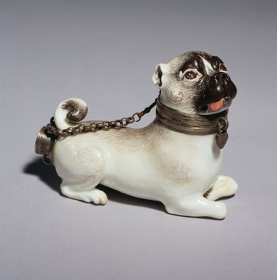 着席したパグ犬をモデルにしたマイセンパイプボウル、1745年頃（磁器） 作： German School