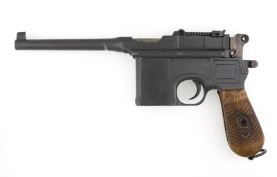 Mauser C96 9mmセルフローディングピストル、9mm Parabellumに改造された輸出モデル（pistol, self-loading, Mauser, 9 mm C96 conversion）。 作： German School