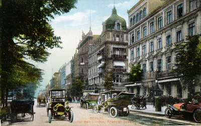 ベルリンのウンターデンリンデンとクランツラーエックを描いたポストカード、1910年頃（カラー写真） 作： German School