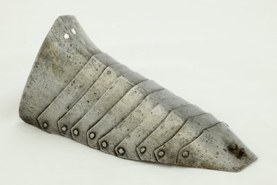 右サバトン、1490年頃、1850-1925年に復元（鋼と革） 作： German School