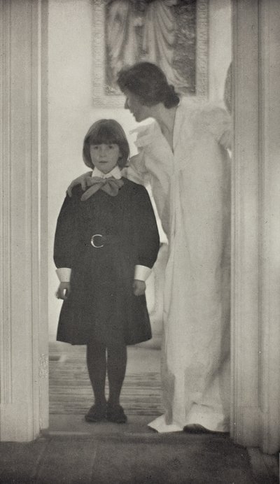 女性の間で祝福された芸術あなた 作： Gertrude Käsebier