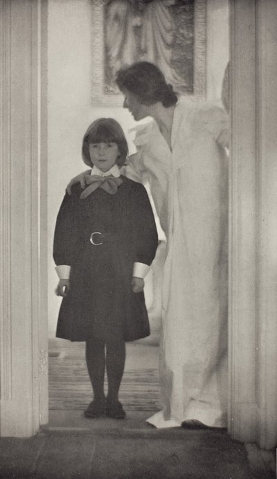 女性の間であなたは祝福された芸術 作： Gertrude Käsebier