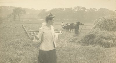 ["ガートルード・オマリーと熊手］ 作： Gertrude Käsebier