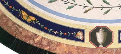 18世紀後半、ローマのマイクロモザイク卓上（モザイク、オルモルに取り付けられた黒檀とサテンウッド） 作： Giacomo（attr。To）Raffaelli