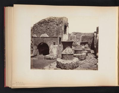 ポンペイのパン屋跡 Casa di fornai Pompeii (オブジェクトのタイトル) 作： Giorgio Sommer (attributed to)