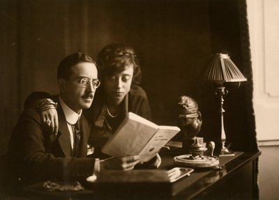 本を読む夫婦 作： Phillipe de Marlier